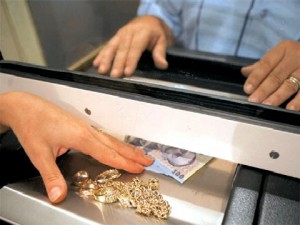 Peste 100 de controale la case de amanet si 14 perchezitii domiciliare, in Constanta