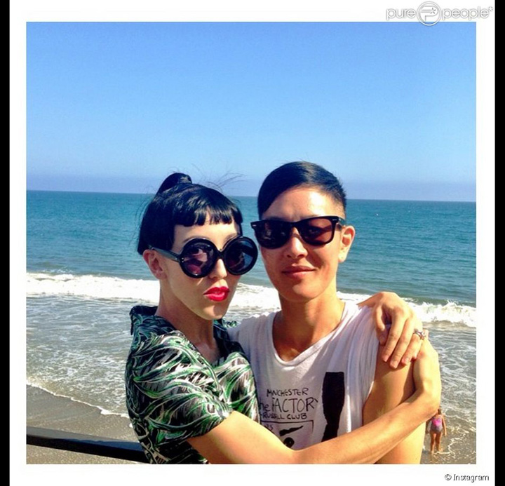 -jenny-shimizu-et-sa-fiancee-michelle-950x0-1 - Ziarul National
