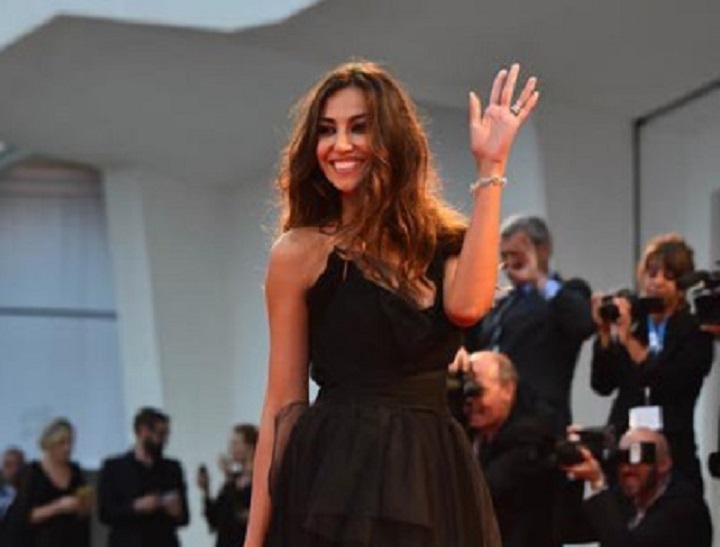 Madalina Ghenea sta cu ochii pe dulapul lui Cheryl Cole