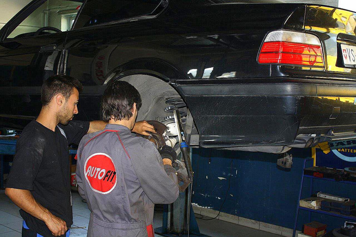 p 6 reparatii auto 2 - Ziarul National