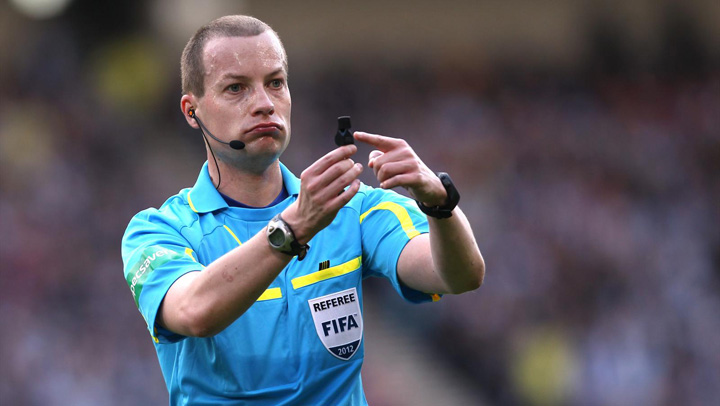 Arbitreaza un profesor de religie