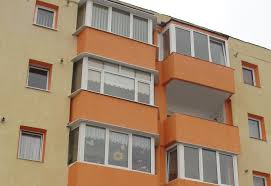 Un copilaş de doi ani a căzut de la balcon, la Constanţa