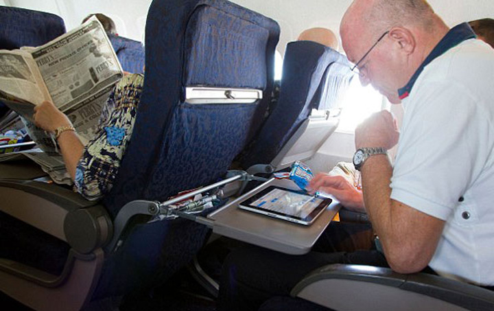 Cat costa sa te conectezi la Wi-Fi in avion, in functie de compania cu care zbori