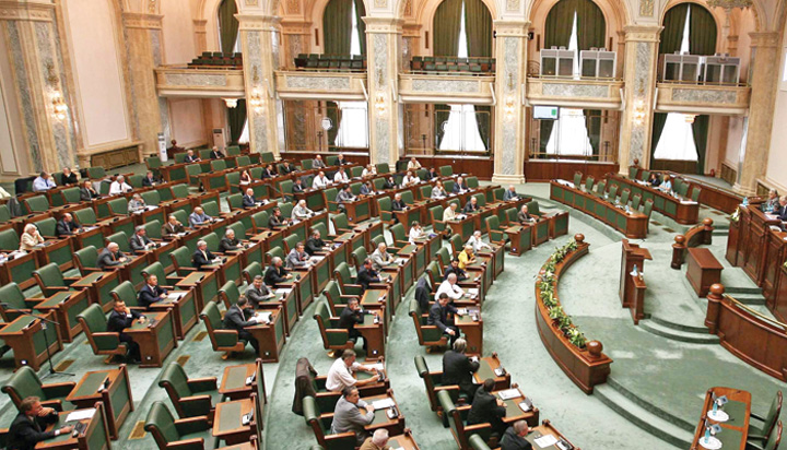 Parlamentarii au furat startul campaniei