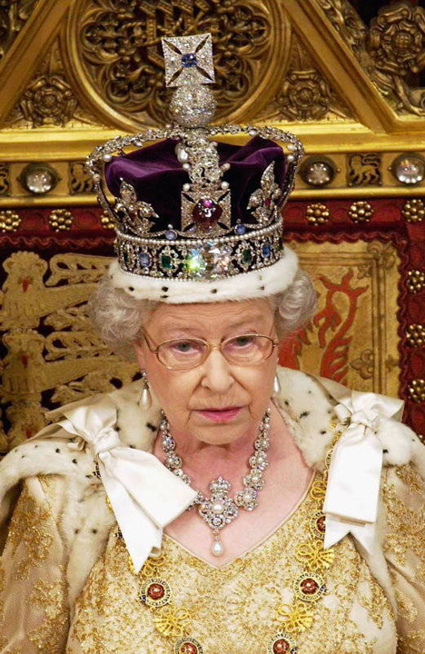 Queen Elizabeth II Delivers Annual Speech - Ziarul National