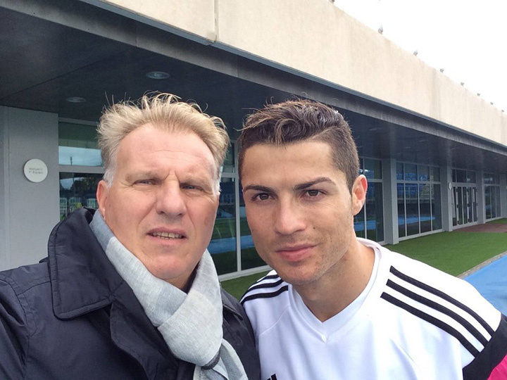 Steaua isi trage Academie ca la Real Madrid