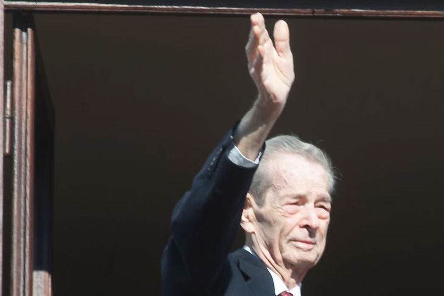 Ziua marii despartiri. Regele Mihai este condus pe ultimul drum