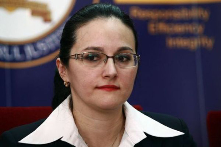 OFICIAL! Alina Bica si Dorin Cocos raman in arestul Politiei Capitalei. Au refuzat sa fie mutati in penitenciar!