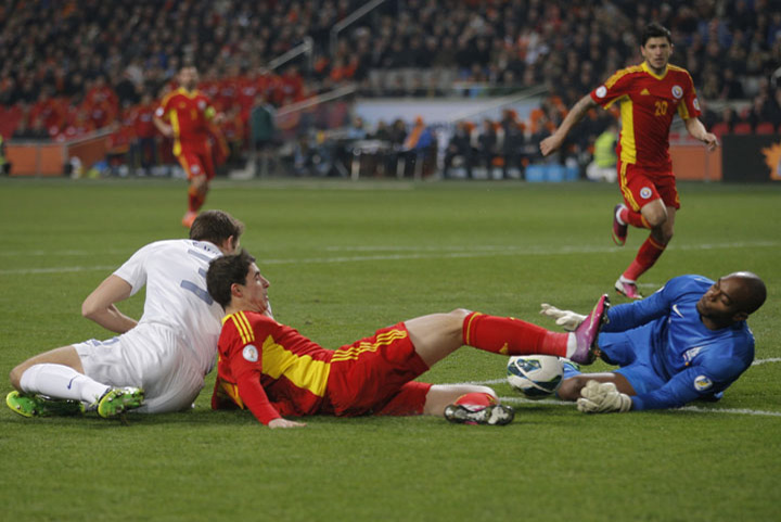 Netherlands Romania Soccer Wcup - Ziarul National
