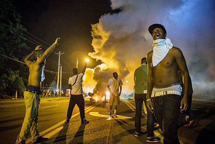 ferguson-riots-600 - Ziarul National