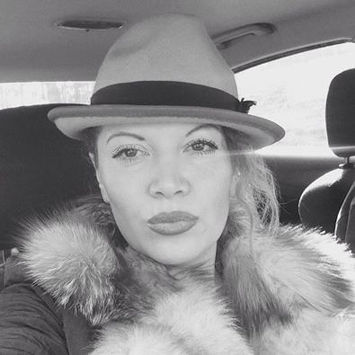 Oana l-a parasit pe Viorel Lis