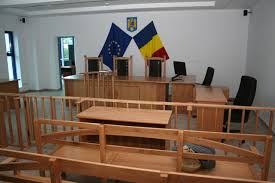 Opt persoane, trimise in judecata. Acuzatii: trafic de migranti si trecerea frauduloasa a frontierei