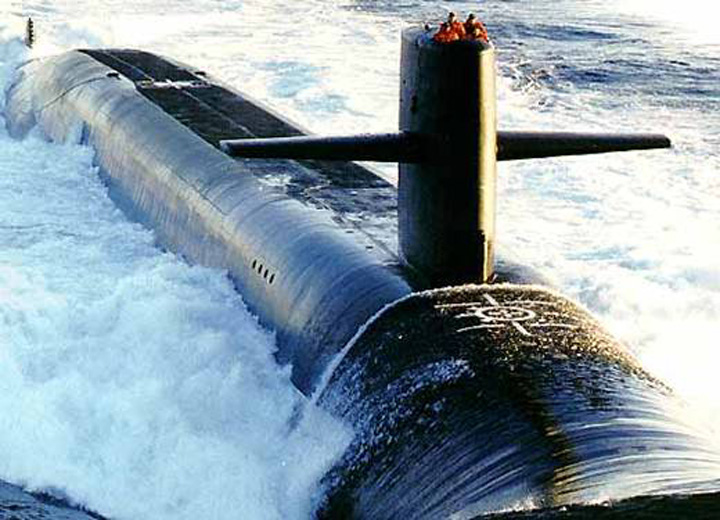 Rusia lanseaza un comandament strategic in Arctica