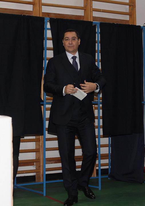 Premierul s-a mai invartit de o plangere penala