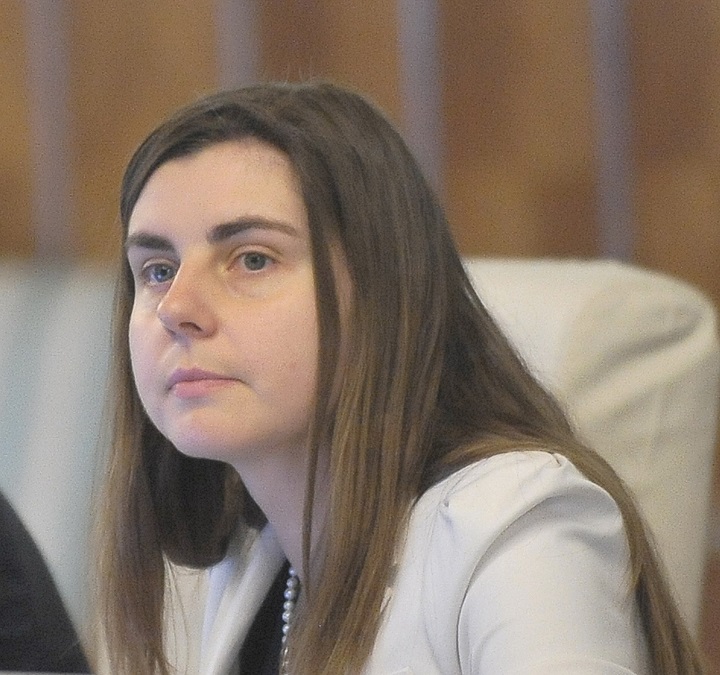 Ioana Petrescu zice ca scapa neremaniata