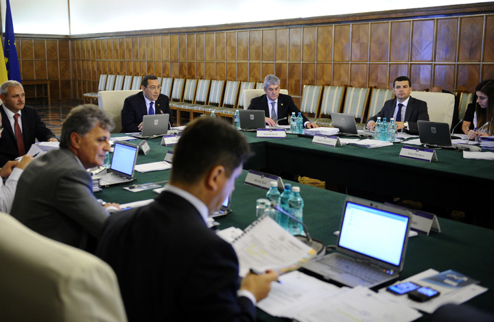 Guvernul va taia drastic bugetele ministerelor