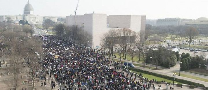 America se revolta impotriva Politiei