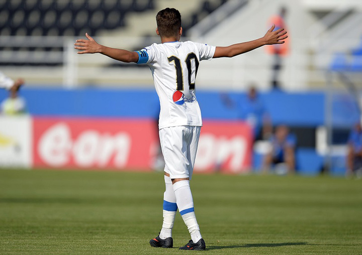 Manchester United il monitorizeaza pe Ianis Hagi