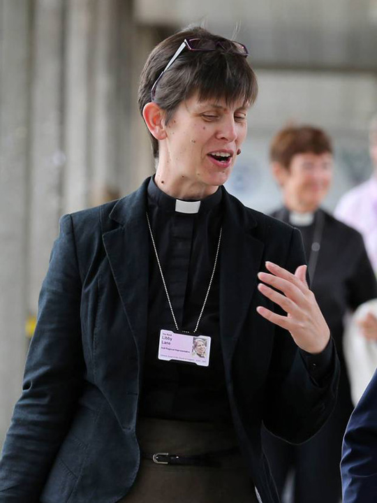 Biserica Anglicana numeste prima femeie episcop