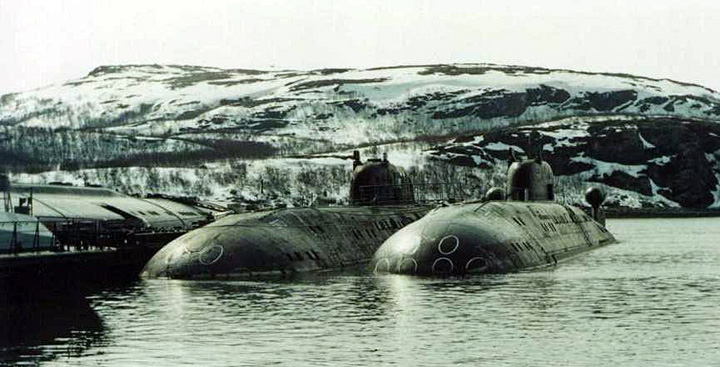 Rusii se bombardeaza singuri
