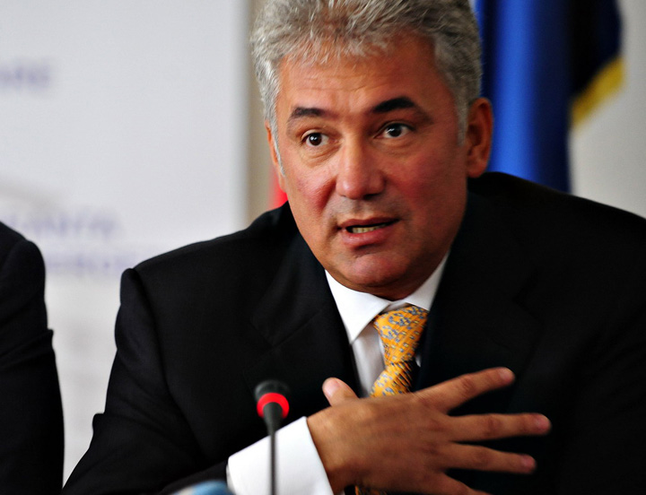 Adriean Videanu a scapat de controlul judiciar. Fostul ministru este un om liber!