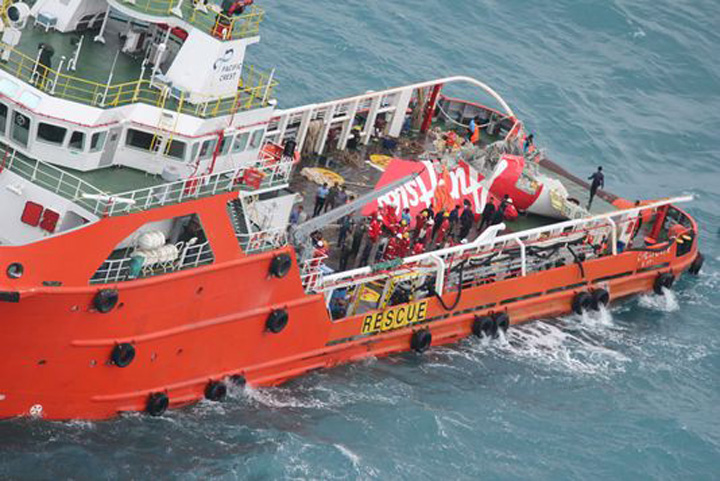 Air Asia: avionul a urcat cu viteza excesiva apoi s-a oprit