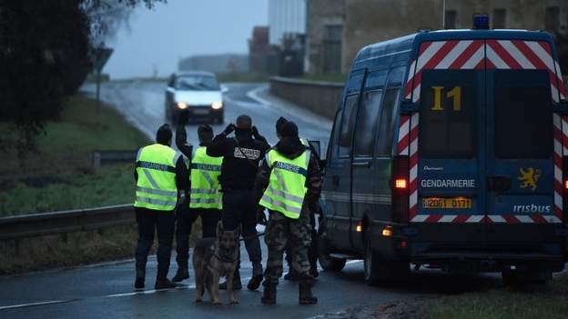 ATENTATUL DE LA PARIS: Fratii Kouachi au luat ostatici intr-o tipografie