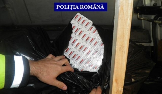 Tineri retinuti dupa ce au fost prinsi intr-o masina plina cu tigari de contrabanda