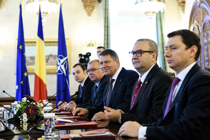 Iohannis i-a adus pe liderii politici la ascultare