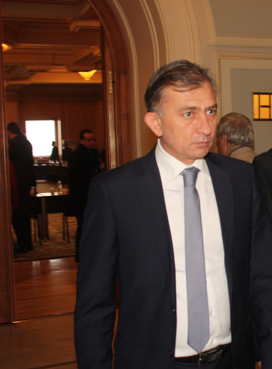 Parlamentarii au intrat in ”mercato” de iarna