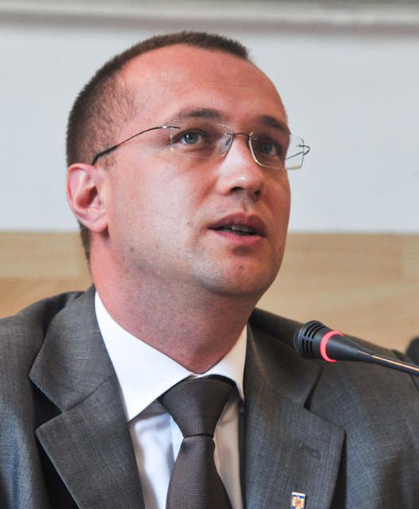 Prefectul de Timis si primarul din Recas, coruptie in interes electoral