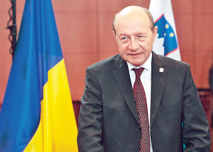 Flota se tine scai de Basescu