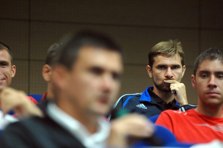 FRF vrea cinci arbitri din retur