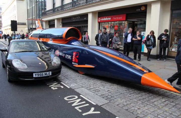 Bloodhound-supersonic-car - Ziarul National