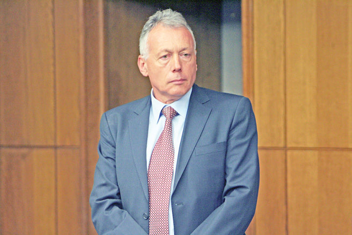 Laszlo Borbely ajunge si el in ghearele DNA