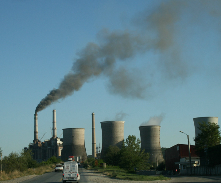 Energia regenerabila „bate” termocentralele pe carbune