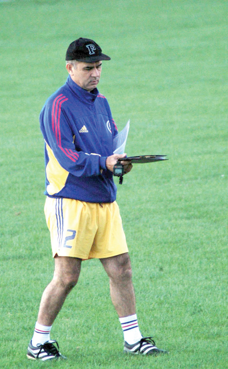 Iordanescu a vrut 11 jucatori de la Steaua!