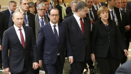 NEGOCIERILE DE LA MINSK! Putin si Porosenko au ajuns la un acord partial. Separatistii nu cedeaza!