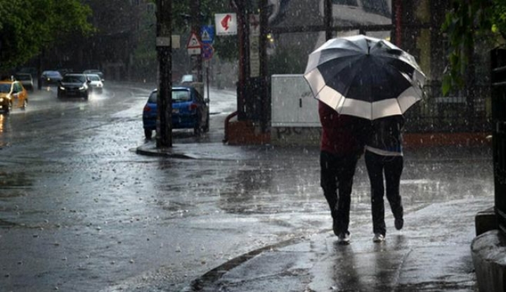 Vesti rele de la meteorologi: ploi in majoritatea regiunilor si precipitatii mixte la munte