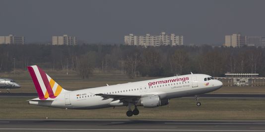 Reprezentantii Lufthansa: „Nu intelegem ce s-a intamplat cu avionul cazut in Alpii francezi. Totul era in conditii optime”