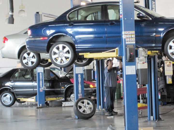 Service-urile auto, o gaura neagra pentru proprietarii auto