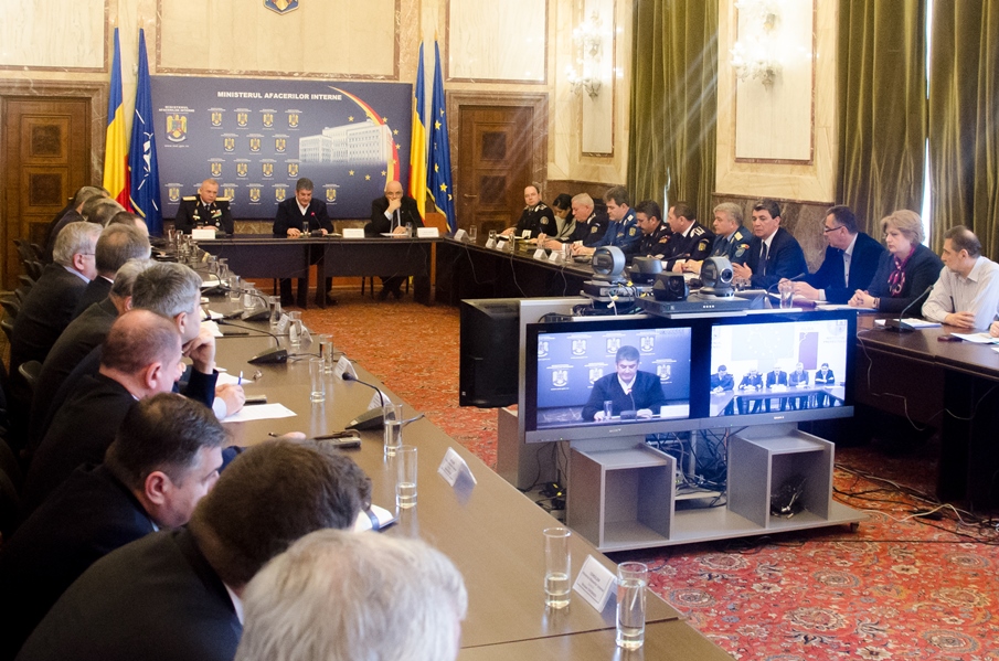 Directorul ANM, la sediul Ministerului de Interne: Vineri ar putea ninge in sudul tarii, inclusiv in Bucuresti!