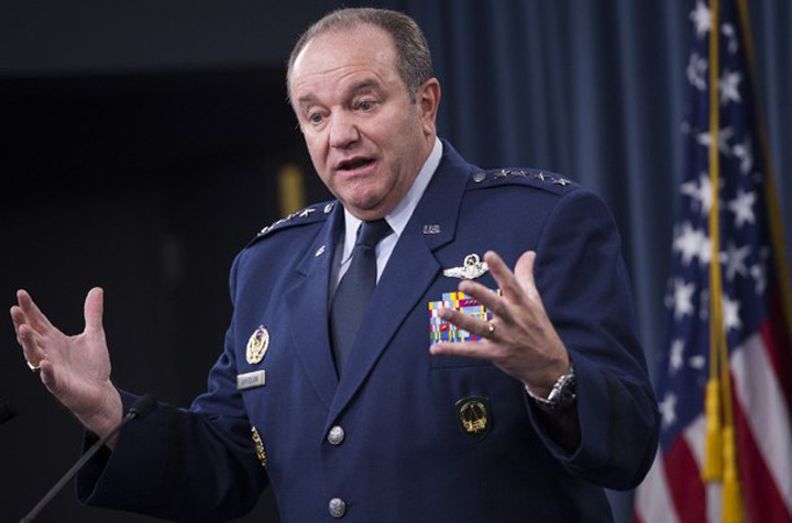 Generalul Philip Breedlove, NATO: Livrarea de arme Kievului ar putea destabiliza Ucraina