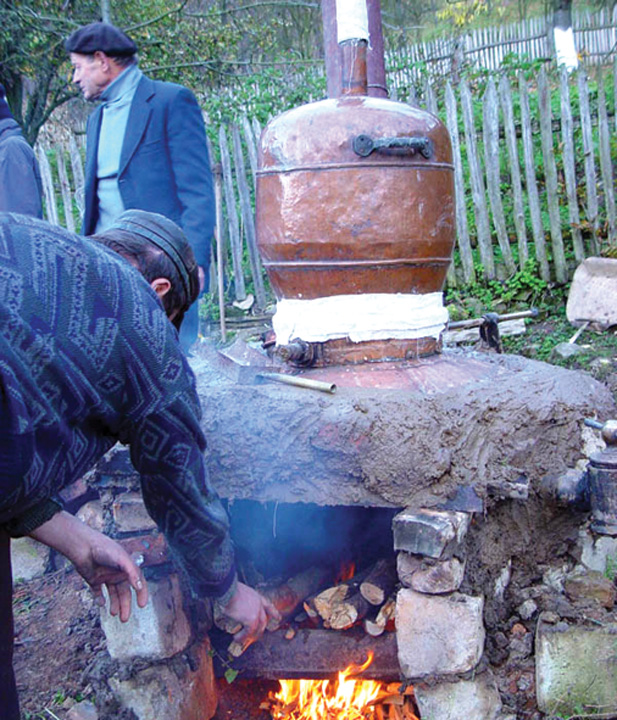 Bauturile vandute „la botul calului”, pline de metale grele