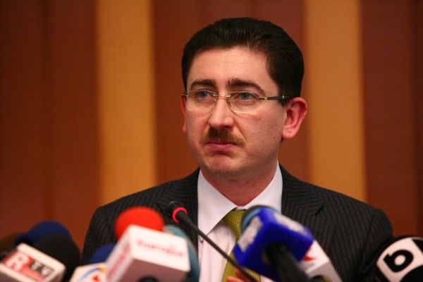 Chiritoiu si Neagoe, reconfirmati la sefia Consiliului Concurentei. Iohannis a semnat decretul