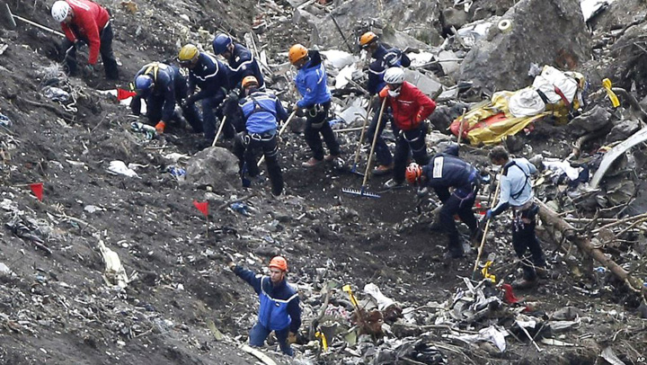 Capitanul zborului Germanwings: ”Deschide nenorocita aia de usa, pentru Dumnezeu!”