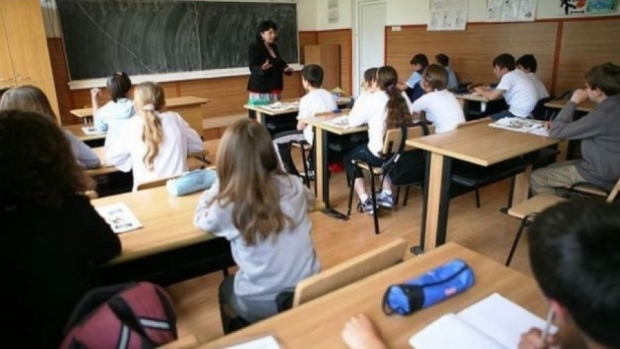 SIMULARE EVALUARE NATIONALA 2015: Promovabilitate de peste 50%