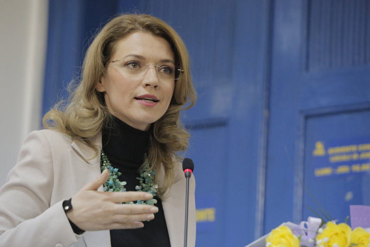 Pesedistii ii suna desteptarea Alinei Gorghiu