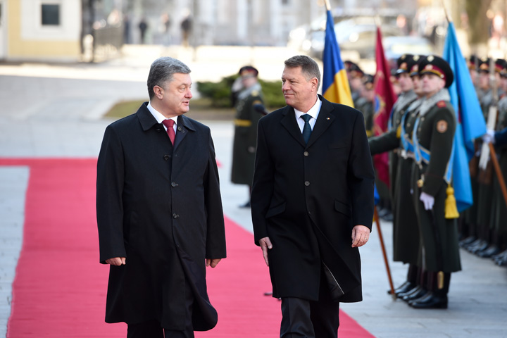 Klaus Iohannis: Romania, favorabila mentinerii sanctiunilor UE la adresa Federatiei Ruse
