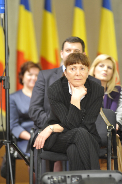 monica macovei - Ziarul National